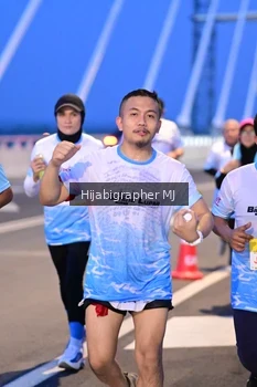 Runner Photo 2117672