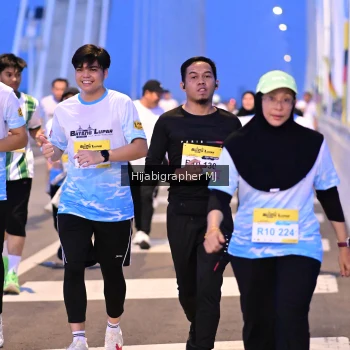 Runner Photo 2117764