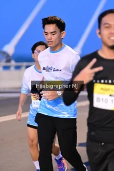 Runner Photo 2117796