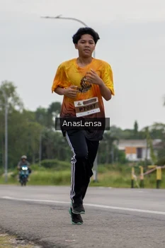 Runner Photo 2117894