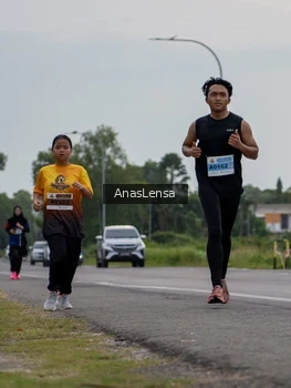 Runner Photo 2117983