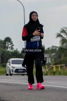Runner Photo 2118035