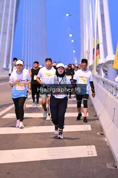 Runner Photo 2118057