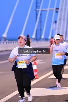 Runner Photo 2118074