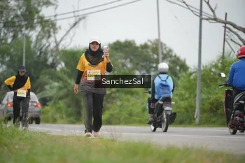 Runner Photo 2118186