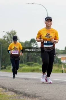 Runner Photo 2118978