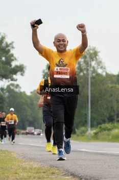 Runner Photo 2119036