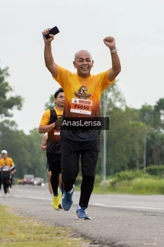 Runner Photo 2119043