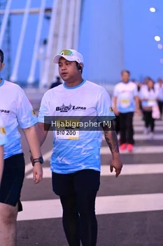 Runner Photo 2119123
