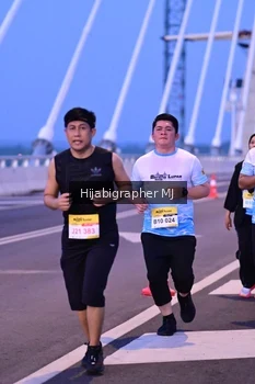 Runner Photo 2119173