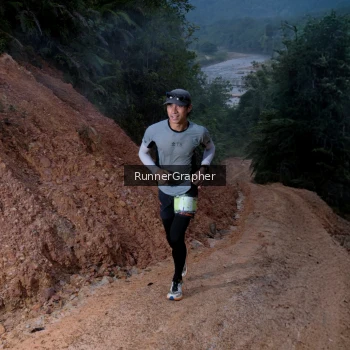 Runner Photo 2120043