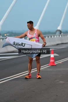Runner Photo 2120074