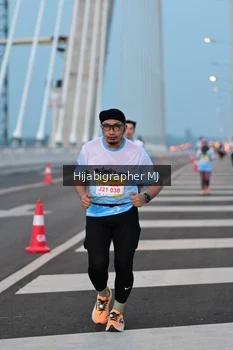Runner Photo 2120204