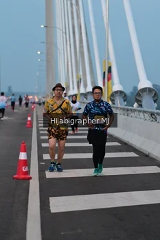 Runner Photo 2120337