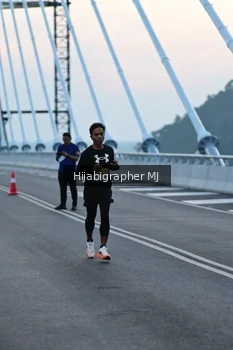 Runner Photo 2120401