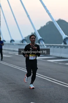 Runner Photo 2120403