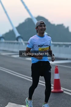 Runner Photo 2120429