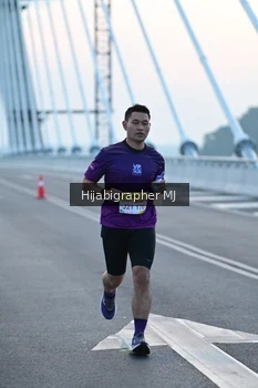 Runner Photo 2120587