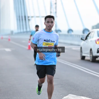 Runner Photo 2120602