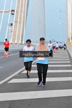 Runner Photo 2120864