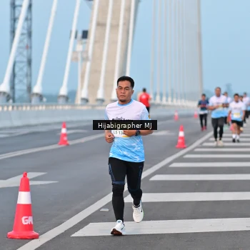 Runner Photo 2120887