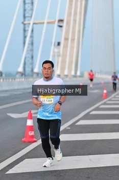 Runner Photo 2120901