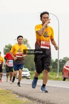 Runner Photo 2121013