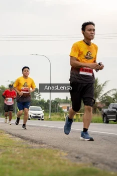 Runner Photo 2121036