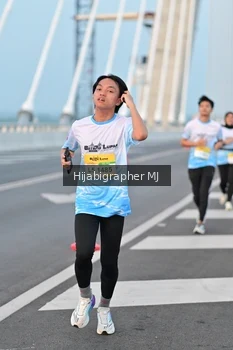 Runner Photo 2121039