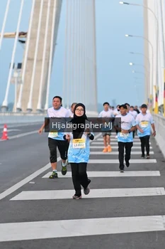 Runner Photo 2121106