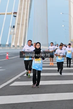 Runner Photo 2121112