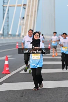 Runner Photo 2121123
