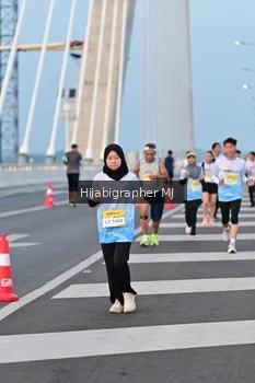 Runner Photo 2121399