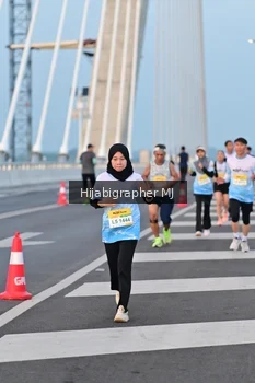 Runner Photo 2121403
