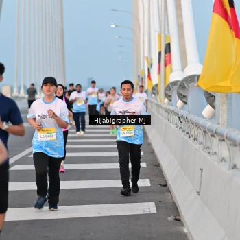 Runner Photo 2121463