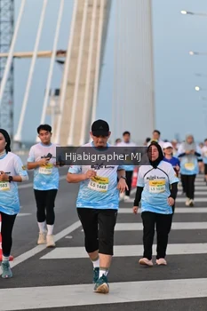 Runner Photo 2121653