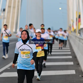 Runner Photo 2121660