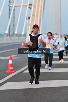 Runner Photo 2122389