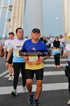 Runner Photo 2123362