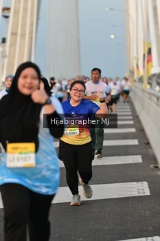 Runner Photo 2123412