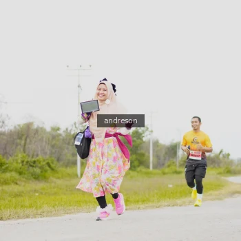 Runner Photo 2124476