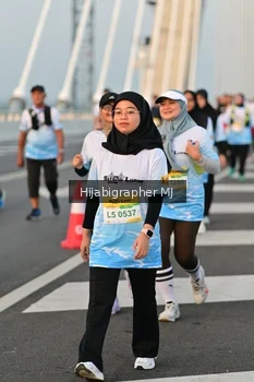 Runner Photo 2124716