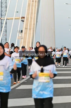 Runner Photo 2124991