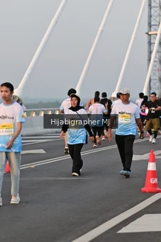 Runner Photo 2125584