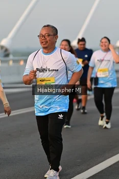 Runner Photo 2125654