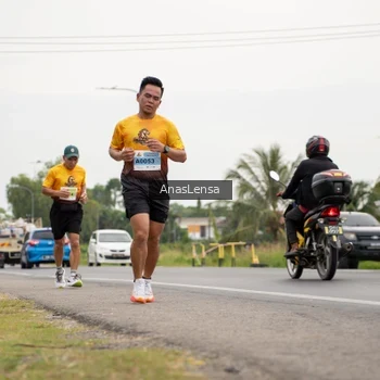 Runner Photo 2125875
