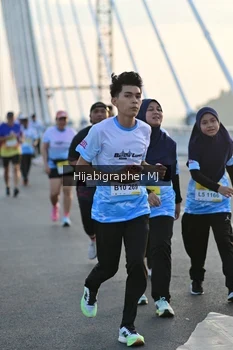 Runner Photo 2127077