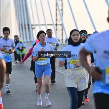 Runner Photo 2127328