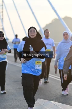 Runner Photo 2127560