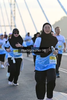 Runner Photo 2127564